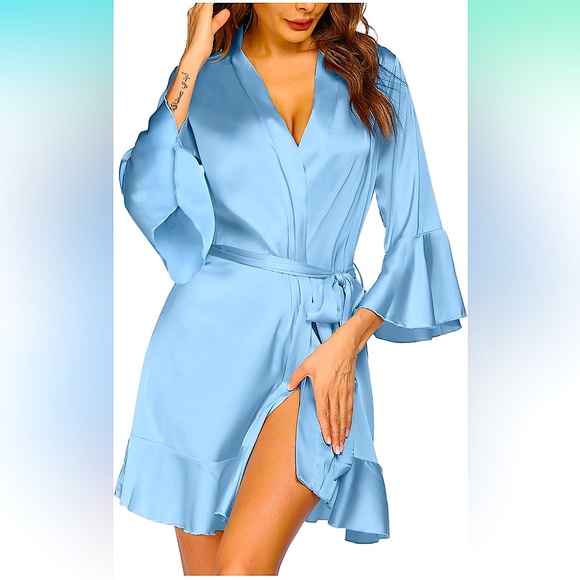 *NWT* SILK ROBE - Bell Sleeve Bride Robe - Picture 4 of 5